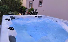 Mihael Holiday House
